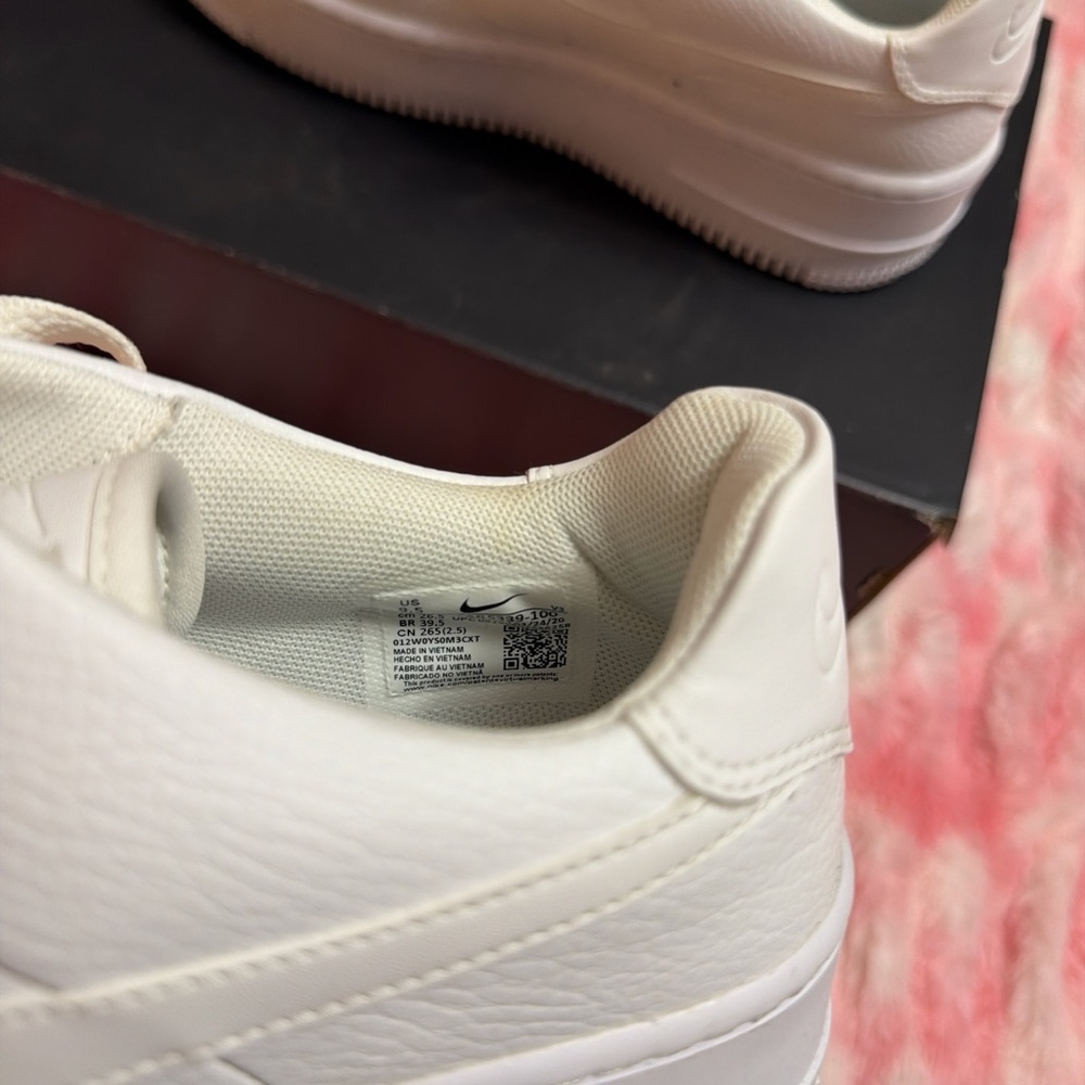 Nike Air Force 1 '07 Women's Shoes - Picture 5 of 12